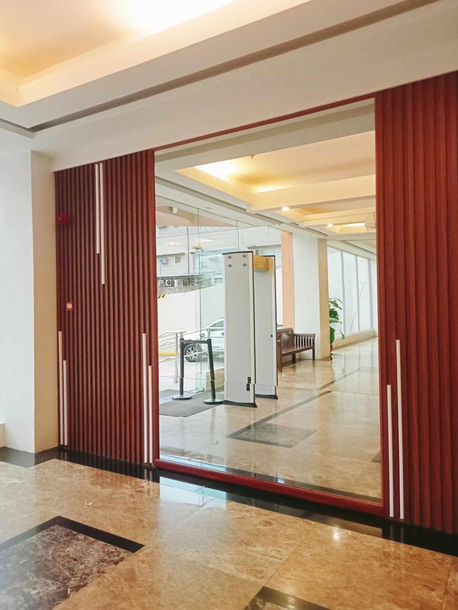 Cityland Tagaytay Taal Lake View City View Free Pool Parking Studios With Balcony Are City View タガイタイ エクステリア 写真