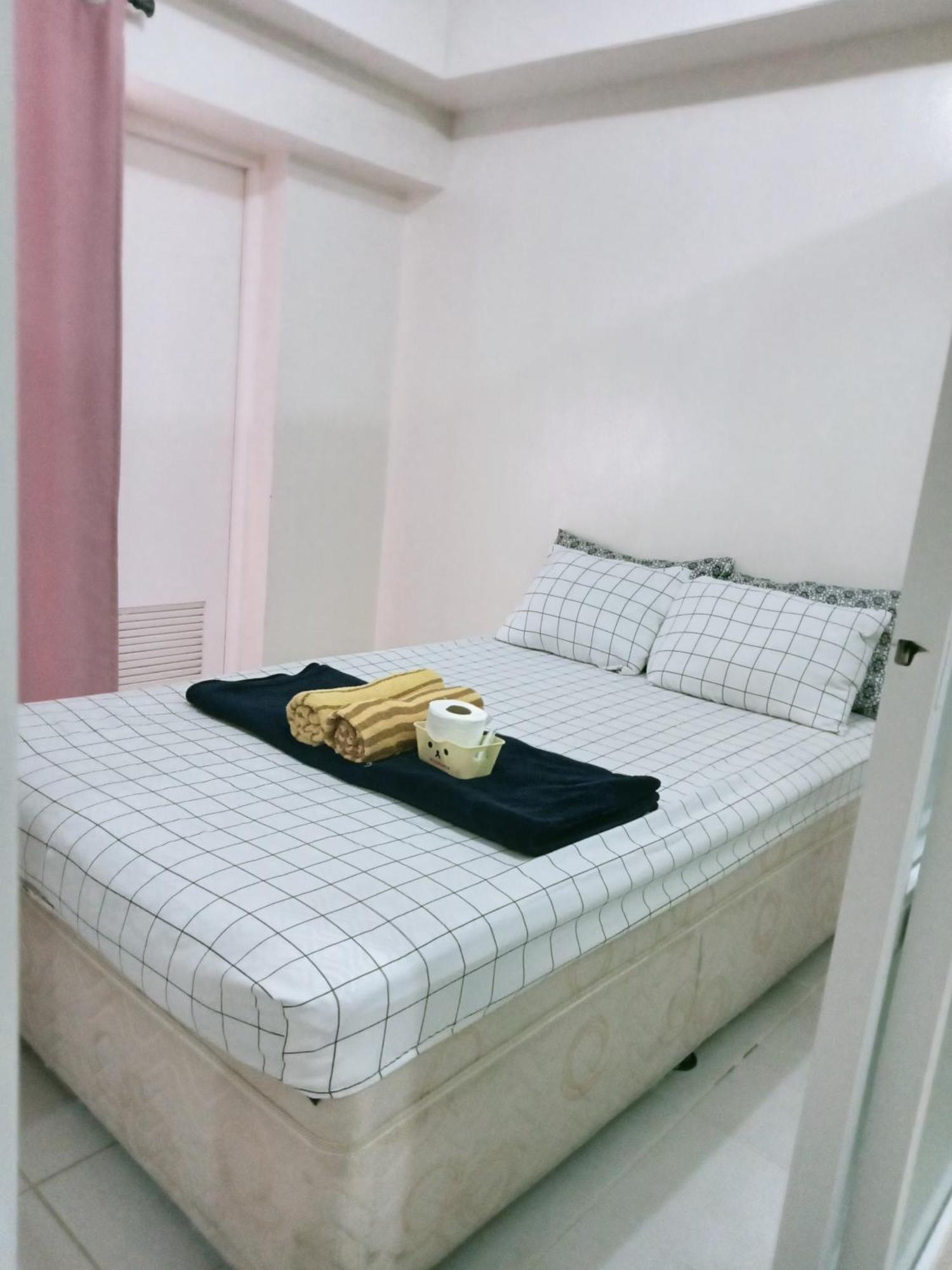 Cityland Tagaytay Taal Lake View City View Free Pool Parking Studios With Balcony Are City View タガイタイ 部屋 写真